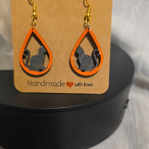 Handmade Jewelry - Teardrop Cat Earrings in Orange and Black